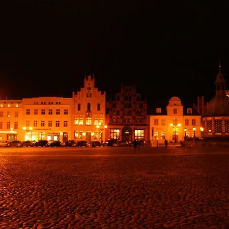 Korner 1 Mit Terrasse & Parkplatz - Abc27 By Abcwismar